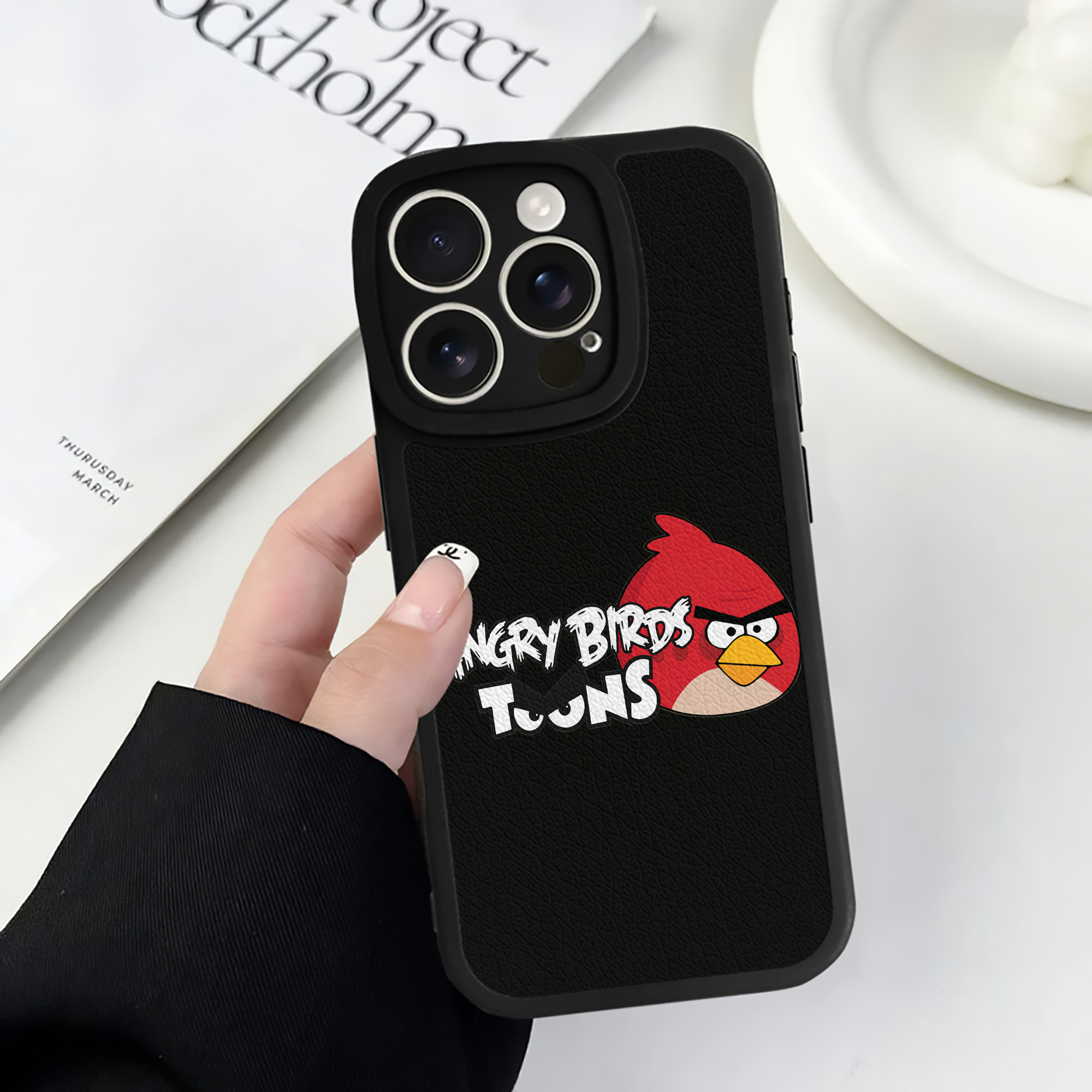 （画像用） Angry Birds アングリーバード 【iPhone 16シリーズ対応】シリコンスマホケース（レザー調） 材質：シリコン